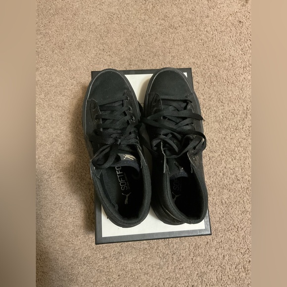 Puma Women’s Kaia Mid Platform Sneakers - Size 8! - Picture 4 of 5